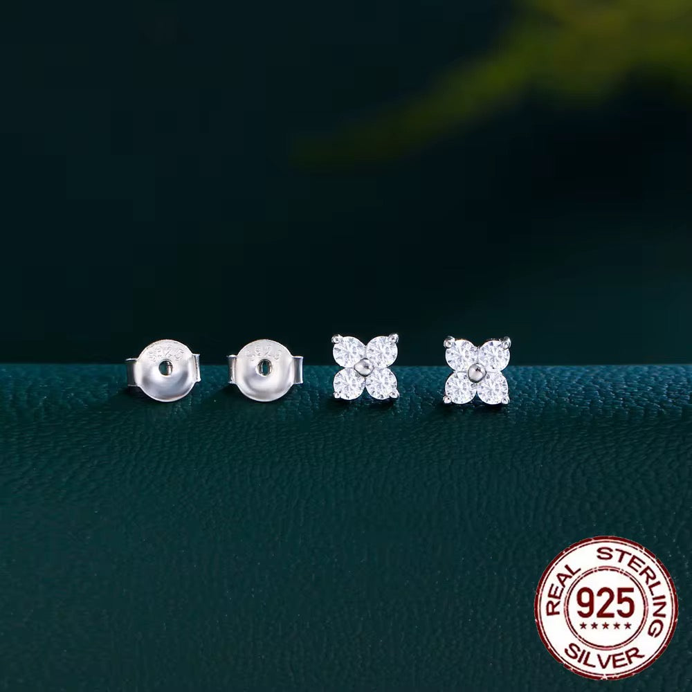 Simple Flower Stud Earrings – 925 Sterling Silver CZ (size :3mm–5mm)