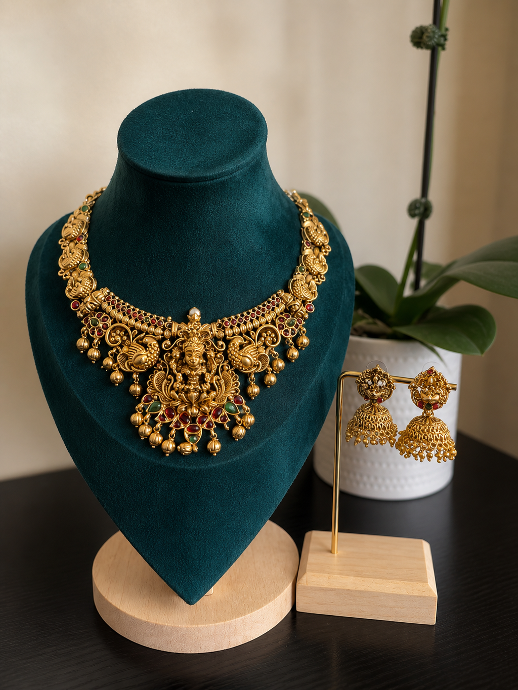 Lakshmi Varam Temple Necklace Set 🌟