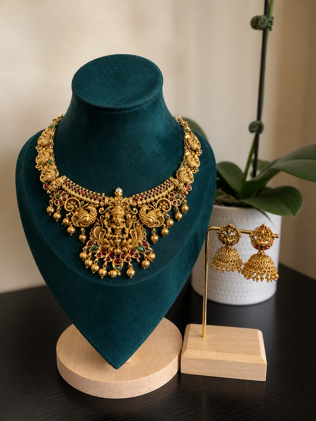 Lakshmi Varam Temple Necklace Set 🌟