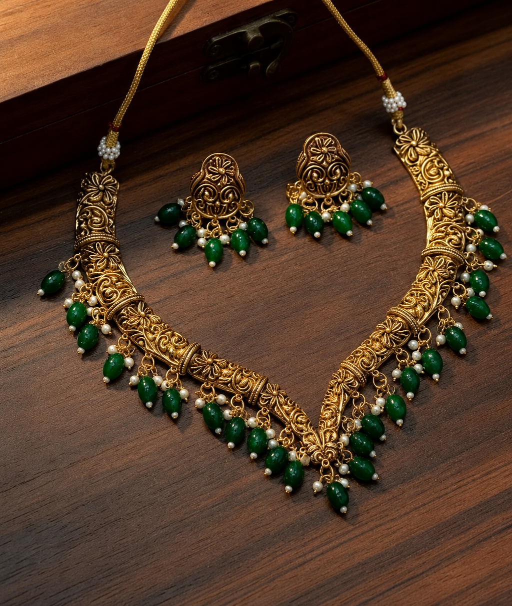 Maya Necklace Set