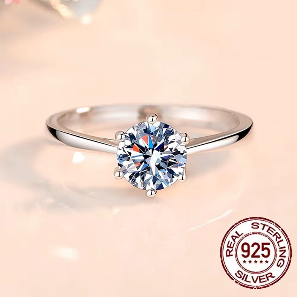 Minimalist 925 Sterling Silver Round Cubic Zirconia Solitaire Ring – Silver