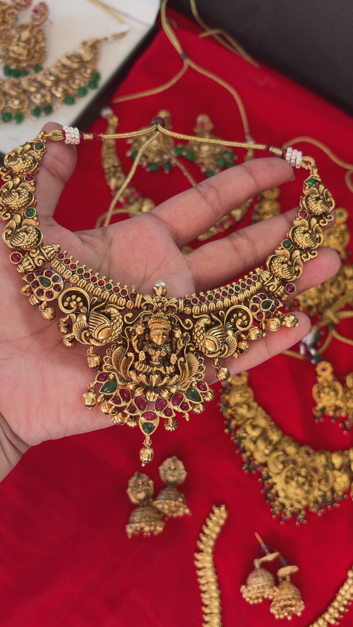 Lakshmi Varam Temple Necklace Set 🌟