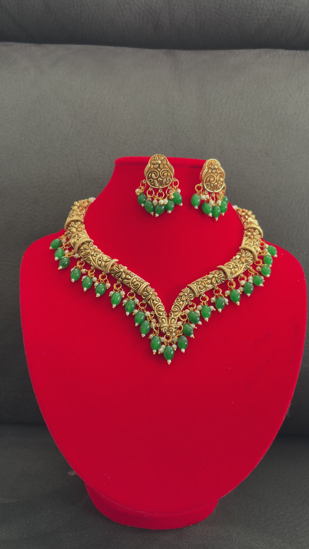 Maya Necklace Set