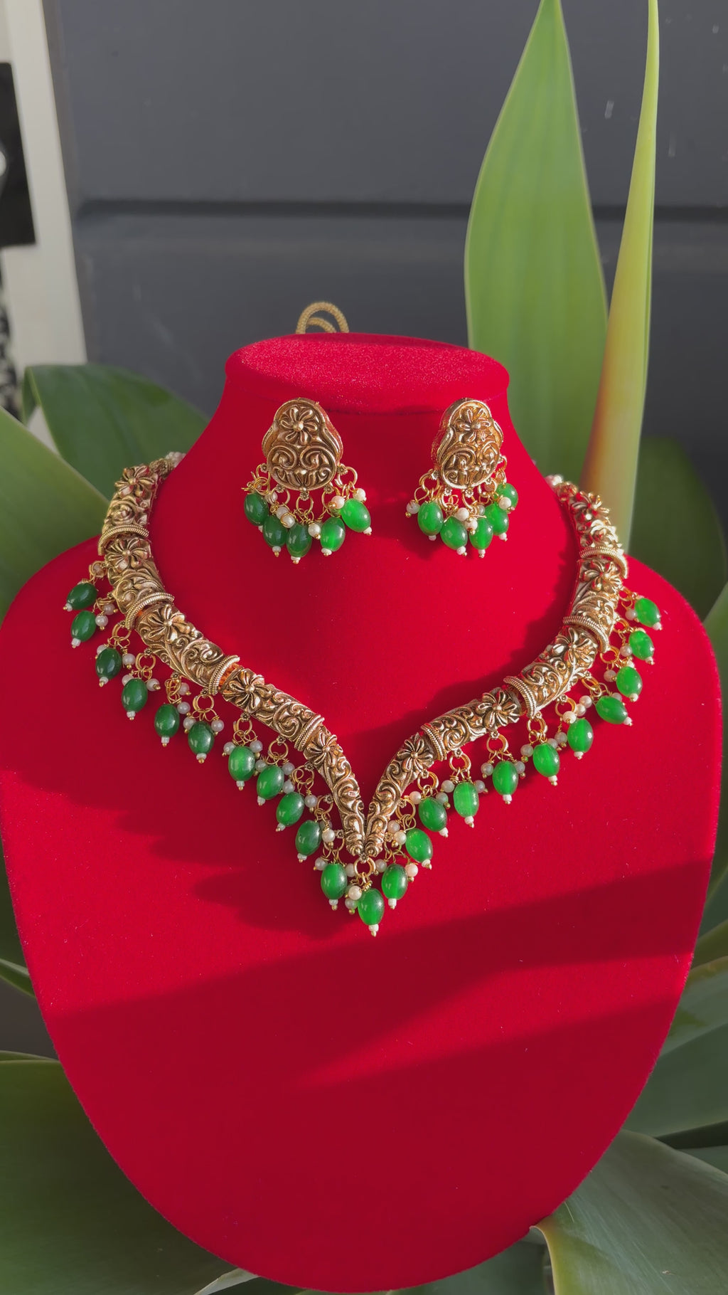 Maya Necklace Set